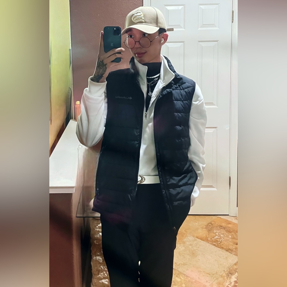Columbia vest. Size Medium